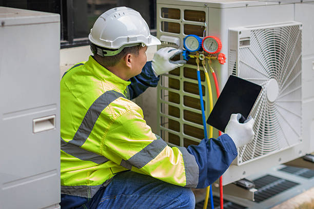 Professional Hvac technician working in Baldwin, MD